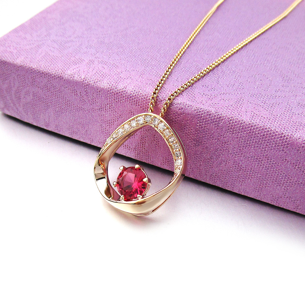 �¿�ʱ�и���΢���ʯ��׹ ��Ů�������̿�ٴ����� ������������