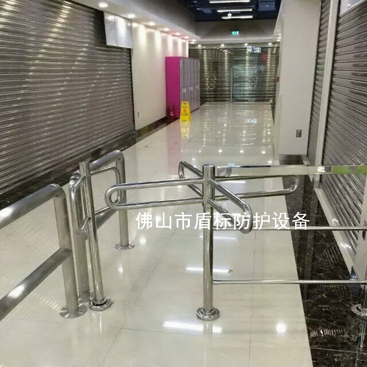 半身高成品旋转单向门 三叉杆立式辊匝通道 机场车站只进不出转门-阿里巴巴