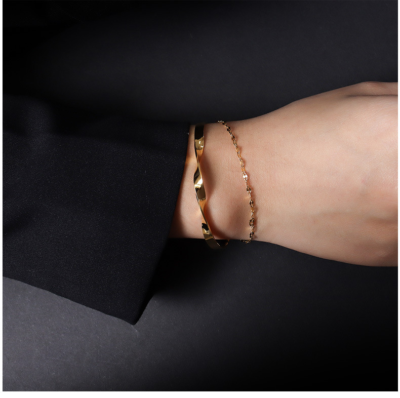 Simple Double Layer Special-shaped Bracelet display picture 1