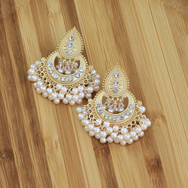 Elegant Retro U Shape Water Droplets Imitation Pearl Alloy Inlay Rhinestones Women's Drop Earrings display picture 3