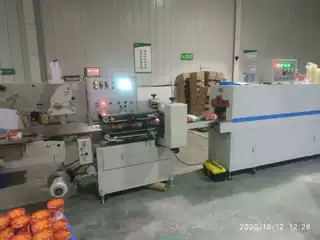 定制高速碗面 奶茶 自热火锅 桶装湿巾 滤芯等热收缩包装机制袋器
