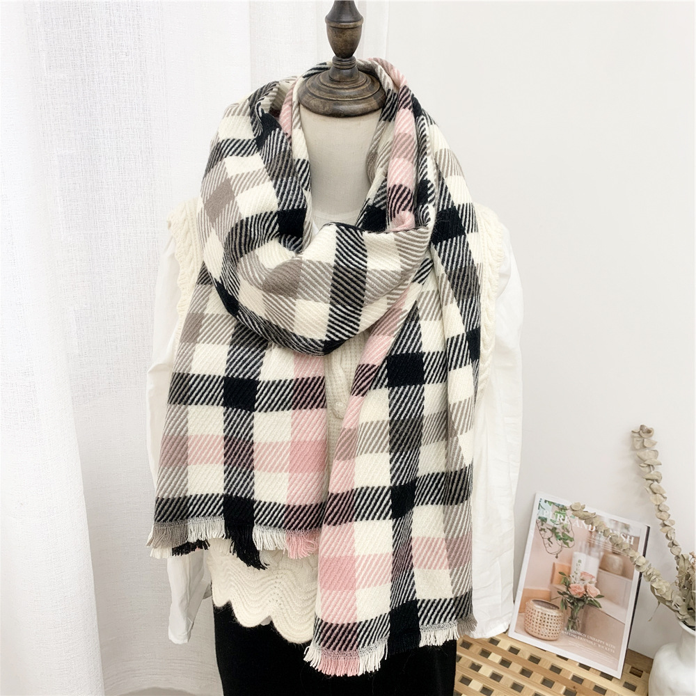 Travel Occasion Polyester Material Striped Plaid Scarf