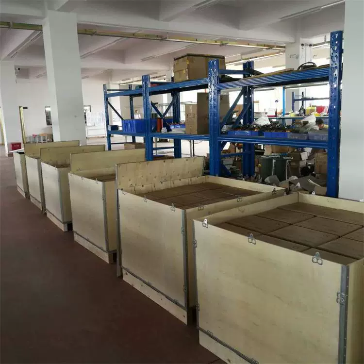 Производители Deli производят высокочастотные индукционные нагреватели, фитинги, индукционные головки, оснащенные кварцевым стеклом