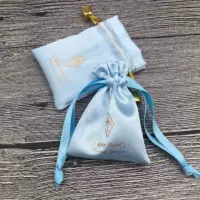 Шэньчжэнь Завод оптовой атласной ткани мешок упаковки drawstring электронные продукты U диск брелок упаковка мешок