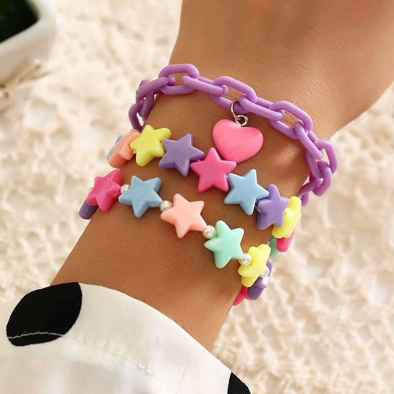 Wholesale Sweet Lovely Resin Love Heart-shaped Bracelet For Women display picture 1