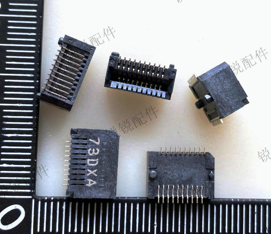 富士康 SFP插座 20PIN 1*1SFP F=0.8mm H5.4mm SMT 光纤模块插座