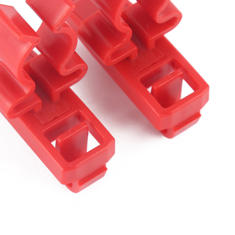 10832261573_1293393771