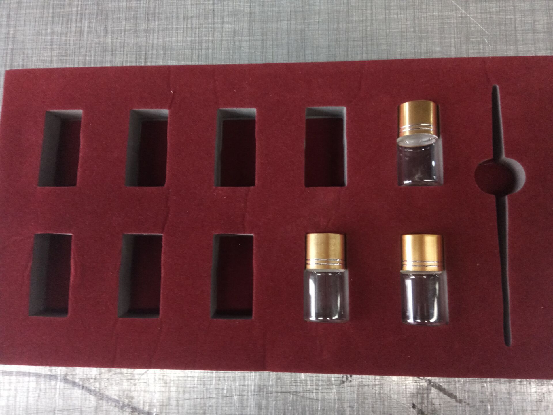 厂家直销黑色软泡沫表绒布礼品盒防震包装海绵泡沫/成型异形防震