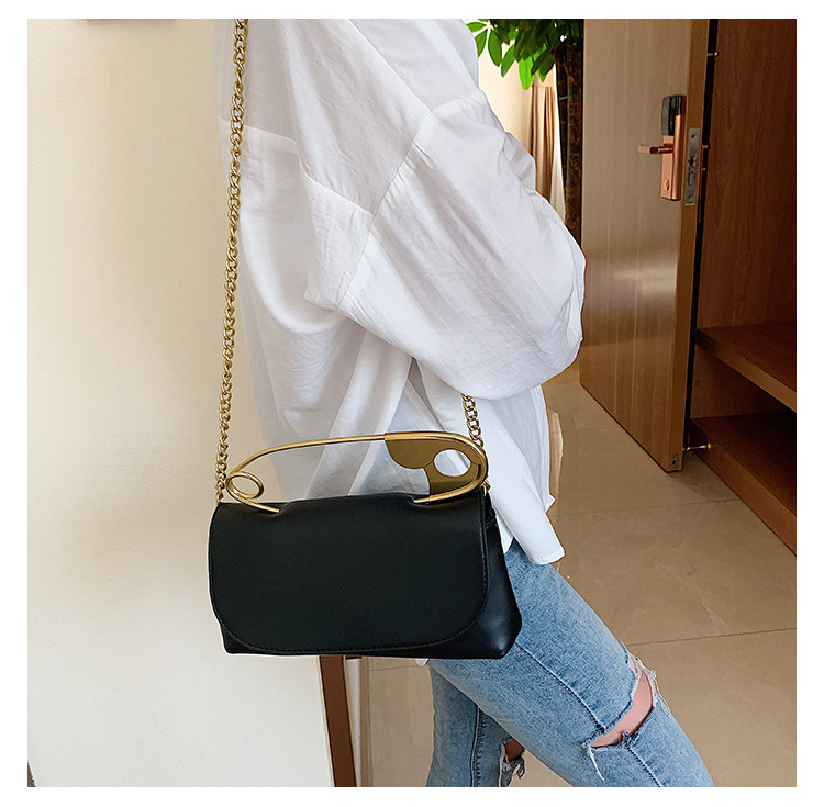 Ins Best Selling Bag Women's Bag 2020 Popular New Trendy Korean Versatile One-shoulder Crossbody Fashion Handbag display picture 5