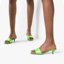鞋女夏季綢緞熒光綠女鞋中跟涼拖鞋綠色拖鞋大碼拖鞋小碼女拖 HBJ