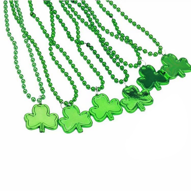 Irlanda del día del sombrero colgante verde collar de trébol galvanizado hierba de la suerte cadena de perlas de una variedad de combinación de cadena de perlas