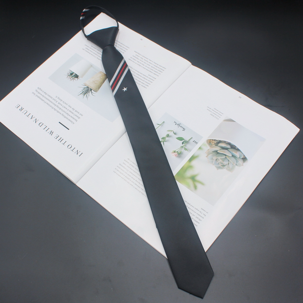 Versión coreana de la corbata negra con bordado de posicionamiento para hombres 5cm corbata de cremallera fácil de tirar perezosa de color sólido ultra estrecho