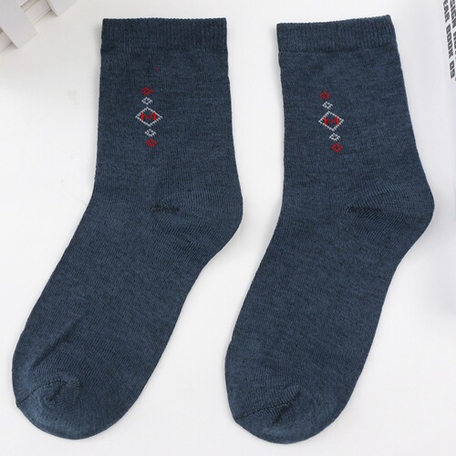 Individually packaged mid-calf socks for men, business casual socks, gift socks, street stall socks, wholesale men's socks
