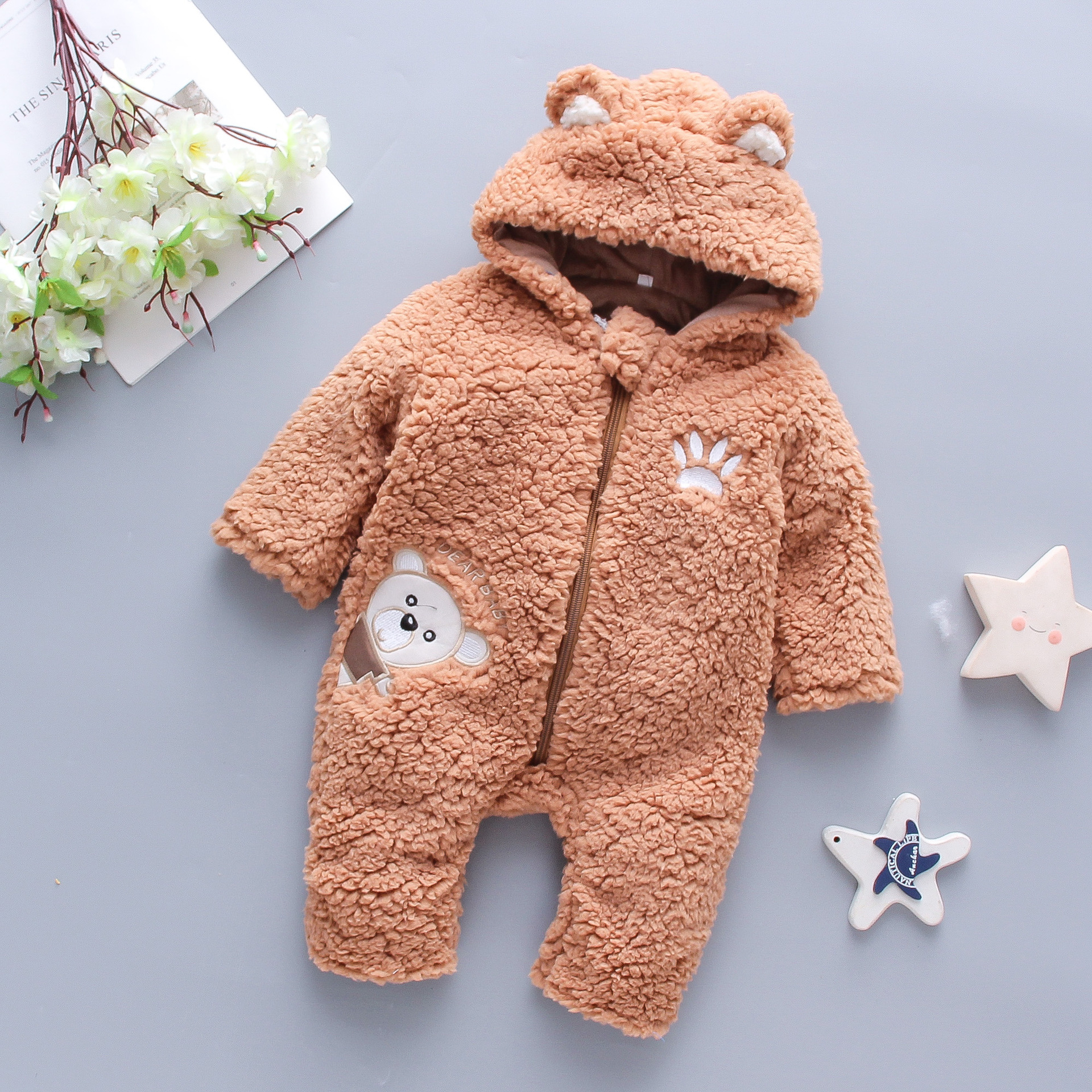 Baby and toddler jumpsuit winter 2024 children's clothing new lamb fur cartoon teddy bear embroidery thick hooded_voghion.com