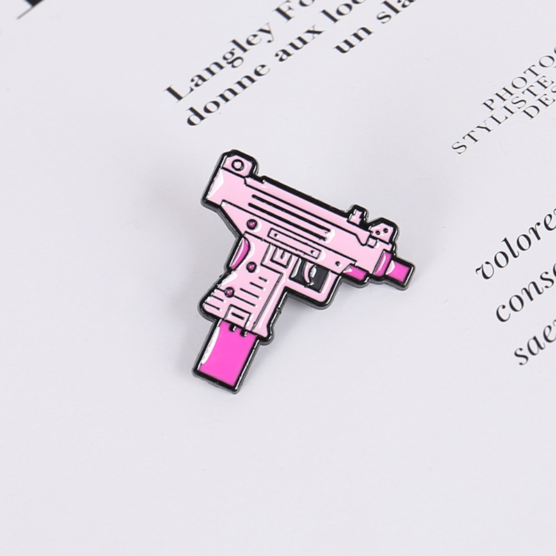 Creative Cartoon Pink Pistol Brooch Girl Cute Japanese Cute Metal Gun Badge display picture 3