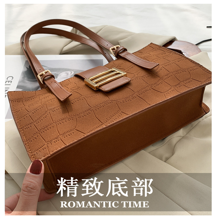 Korean Women's Bag Fashion Handbag Underarm Casual Small Square Bag display picture 22