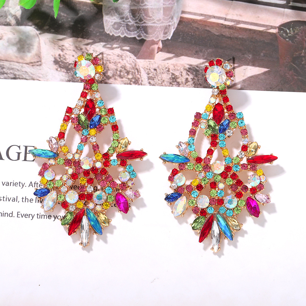 Fashion Full Diamond Acrylic Earrings Luxury Irregular Geometric Wild Earrings display picture 3