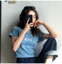 ���QŮ�b�ļ��¿��n��̿�̽�����T��Ů�W���������³�һ�����l