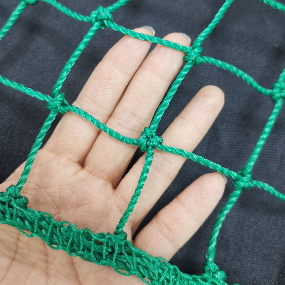 供应聚乙烯绿色球场防护网 篮球场加高绳子软网 抗老化围网护栏网