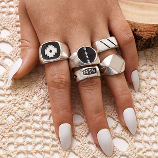 9g Weight Women'S Gender Fashion Pearl Rhinestone Alloy Ring Set 无