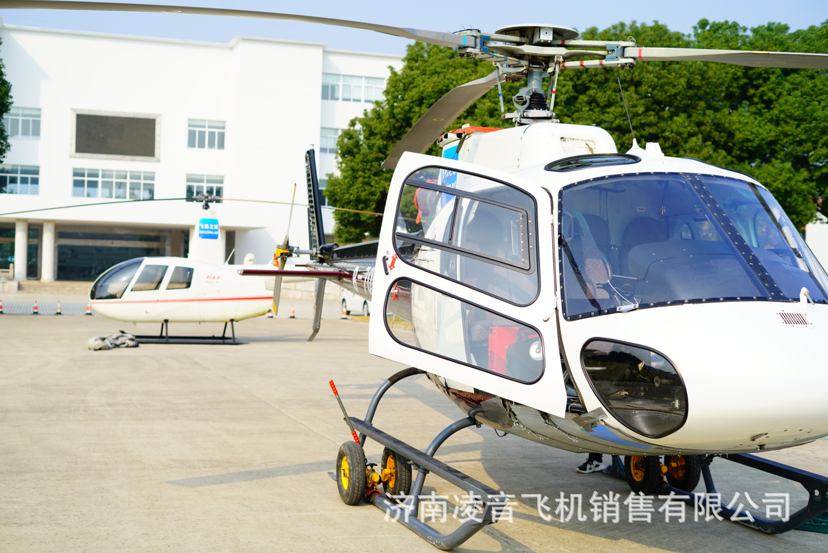 2008阿古斯特A109E功率 直升机租赁销售价格