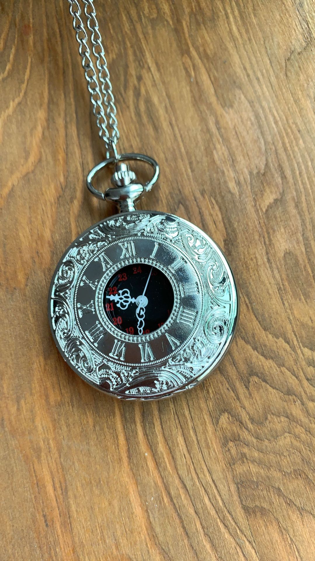 外贸怀旧大号石英怀表 银色罗马黑面镂空复古项链挂表 一件代发|ms