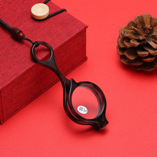 Fashionable necklace-style foldable reading glasses for men and women, high-definition decorative, ultra-light and portable, suitable for the elderly and presbyopia glasses