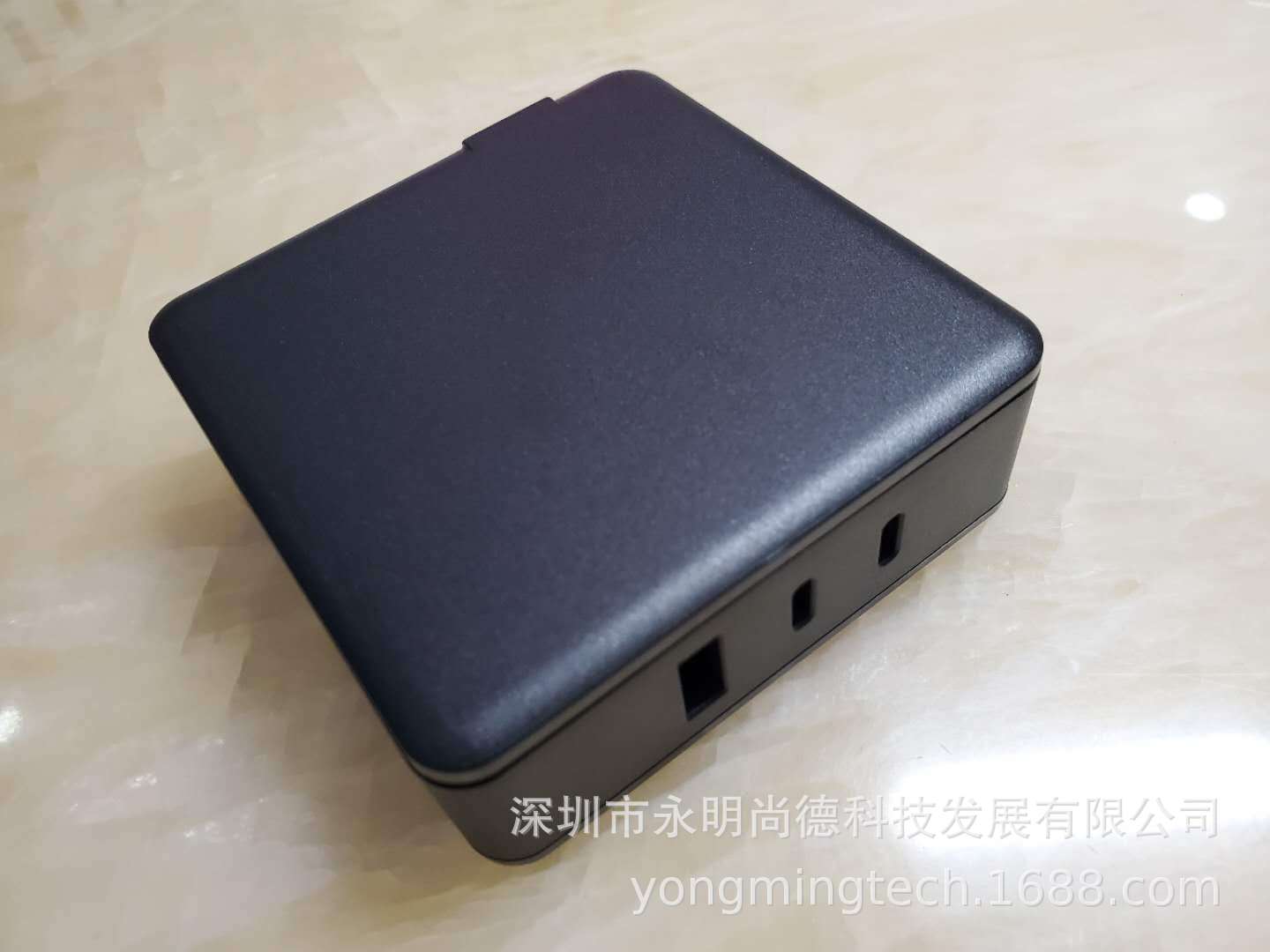 新款PD 140W充电器外壳