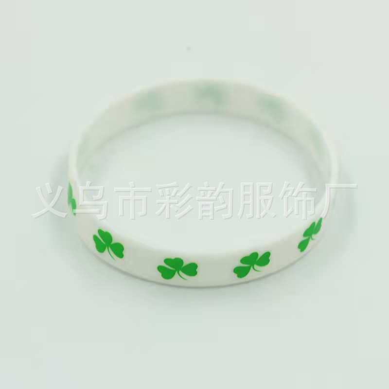 Fabricante directo de tres hojas verdes irlandeses pulsera de silicona día de San Patricio pulsera de la suerte