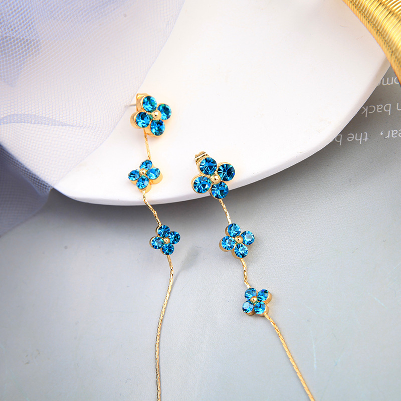 Flower Fashion Diamond-studded Clover Tassel Earrings display picture 1