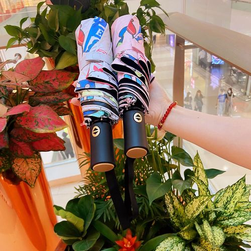 New style corner umbrella 3-fold automatic opening and closing mini umbrella vinyl sunshade anti-UV rain or shine folding umbrella