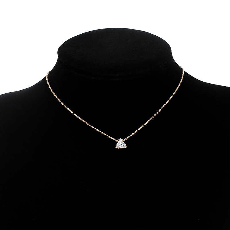 Korean Ladies Love Star Zircon Necklace Geometric Triangle Forest Clavicle Chain Wholesale Nihaojewelry display picture 8