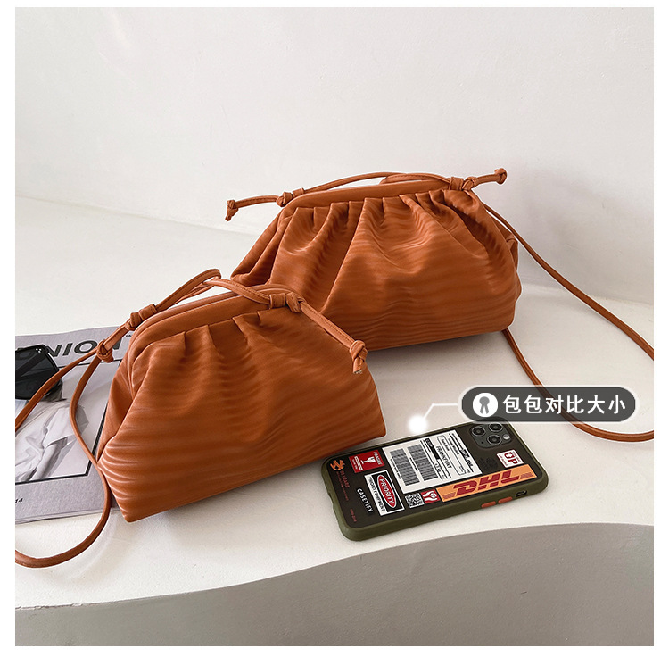 Fashion All-match Messenger Bag display picture 23