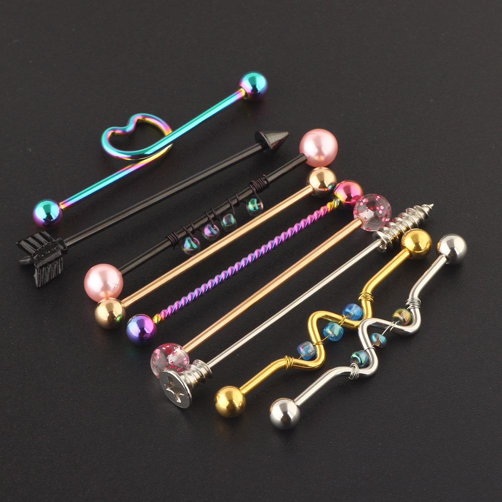 16G labret stud size and finish detail