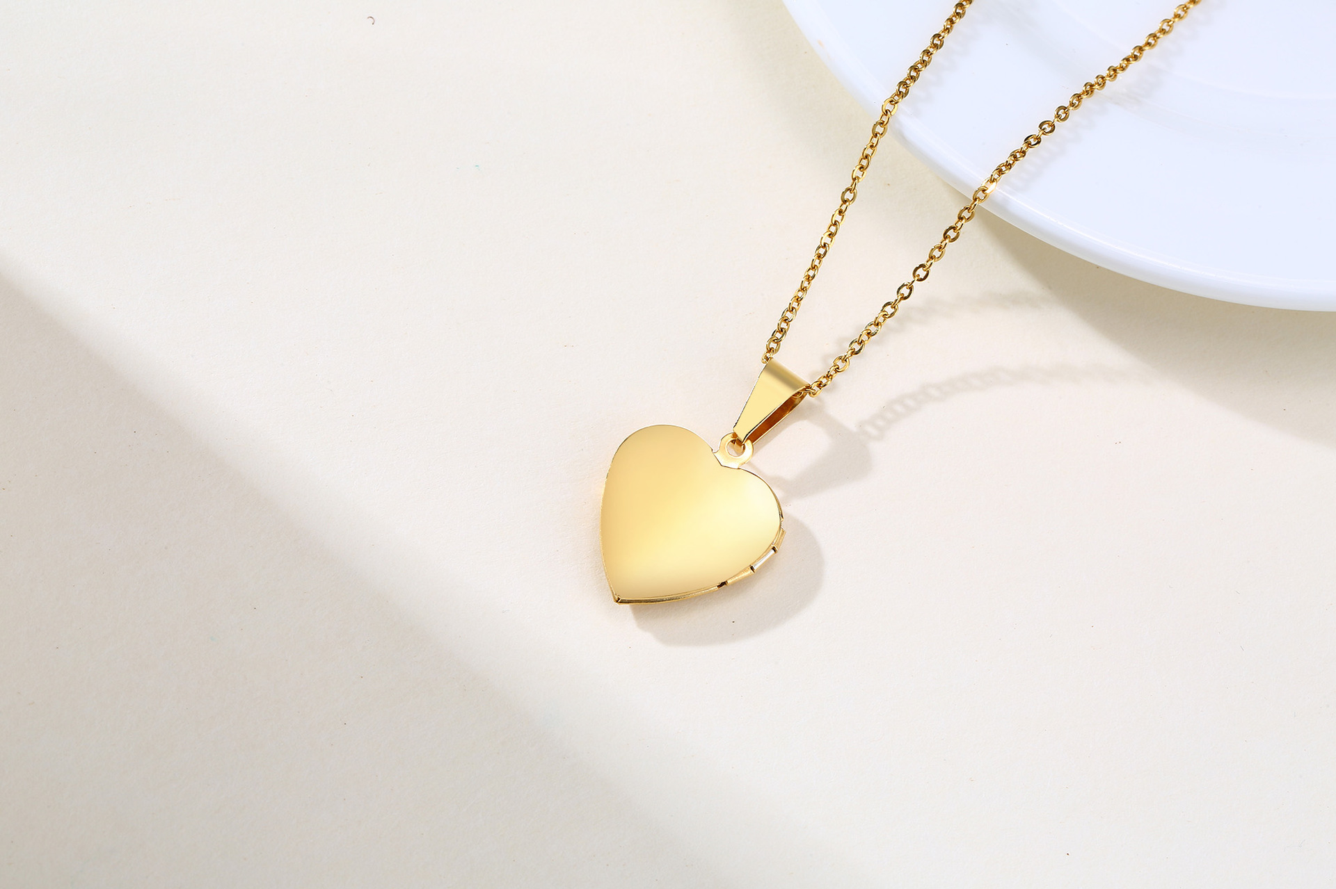 Simple Style Heart Shape Stainless Steel Plating Zircon Pendant Necklace 1 Piece display picture 12