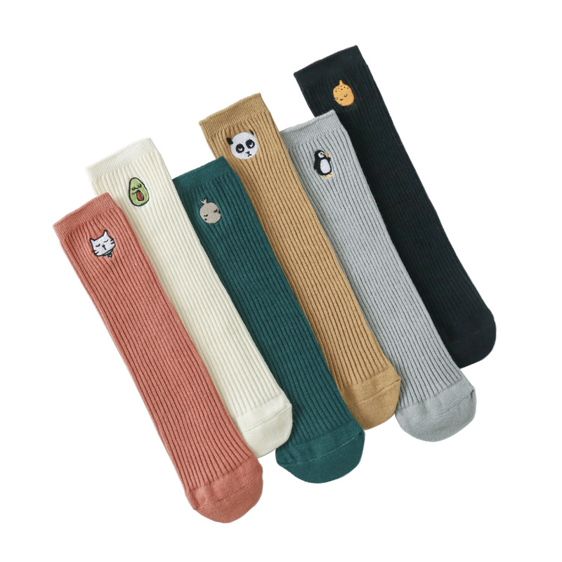 Primavera/Verano 2020 nuevos calcetines para niños calcetines de media pantorrilla de dibujos animados bordados calcetines para bebés calcetines altos para niños y niñas calcetines para padres e hijos