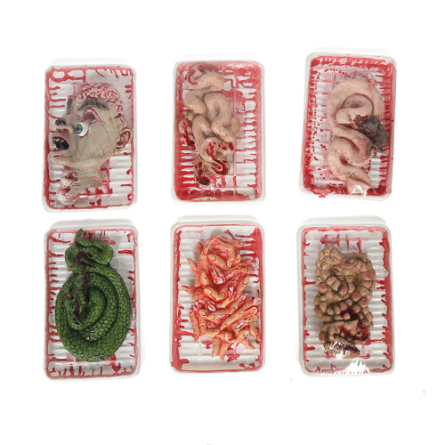 Halloween gift box scary prank props human organ plate haunted house bloody atmosphere decoration animal gift box