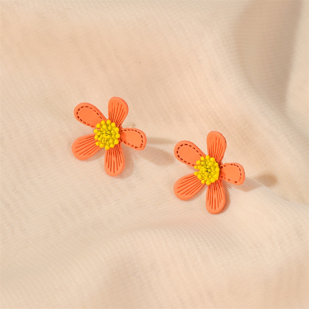 Spring And Summer Hot Earrings Temperament Small Fragrance Flower Earrings Sweet Simple Girl Earrings Wholesale display picture 4