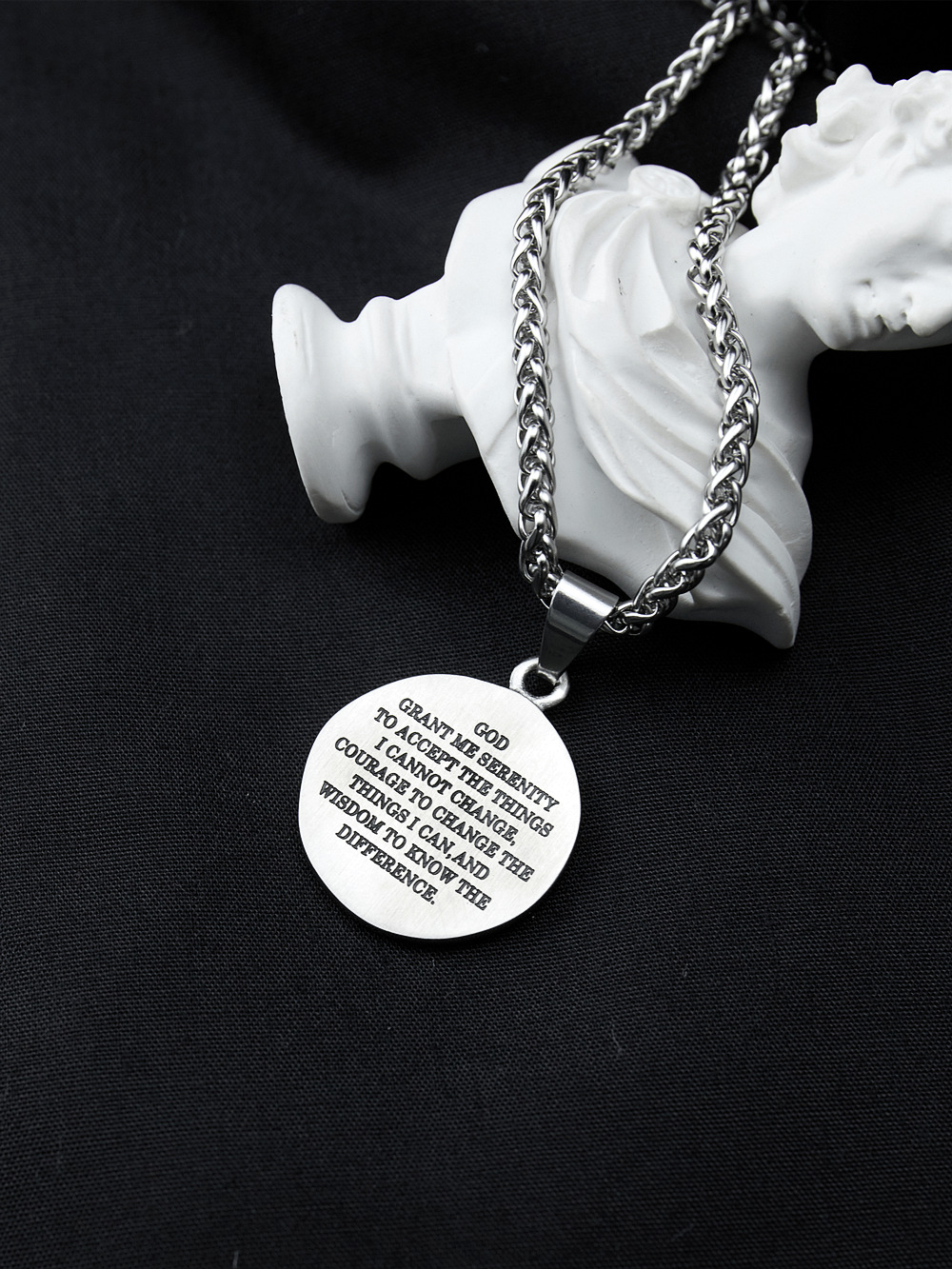 Round, Gesture Pattern Hip-hop Simple Style Round Gesture Titanium Steel Unisex Sweater Chain