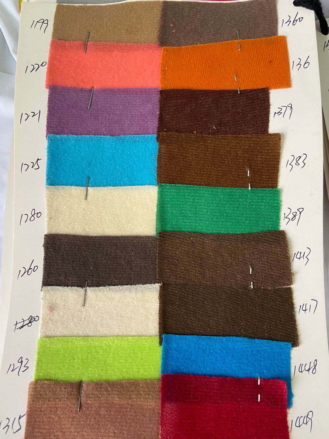En stock suministro de tela cepillada tela velcro hebilla tela de peluche de juguete de tela de urdimbre tejido de poliéster de punto