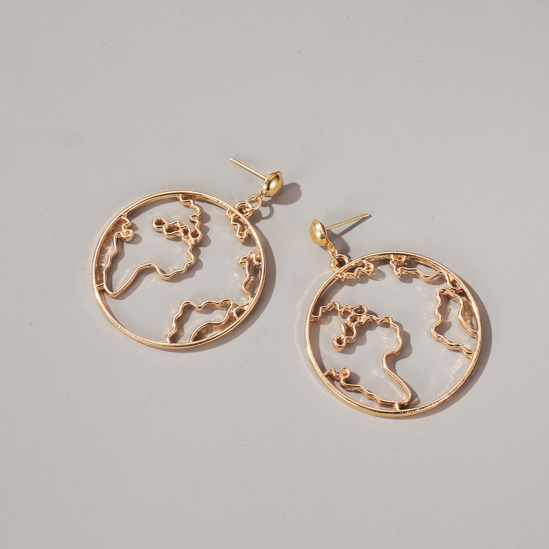 New Exaggerated Map Earrings Creative Design World Map Earrings Simple Round Hollow Earrings display picture 3