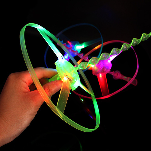 Luminous push flying saucer, luminous flying saucer, flashing flying fairy, bamboo dragonfly, children's classic toy manufacturer wholesale