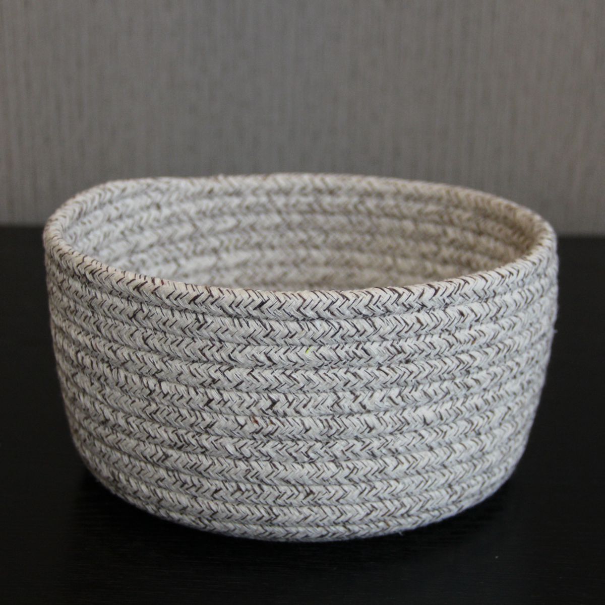 纯色普通圆盒大中小号