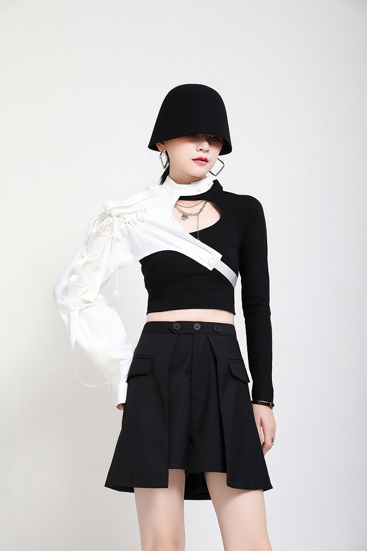 Stand-up Collar Detail