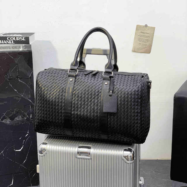 Designers Fashion Duffel Bags Luxury Men Female Travel Pu Leather Hand  Large Capacity Holdall Carry On Luggage Overnight Bag From Dhzgb88, $45.15