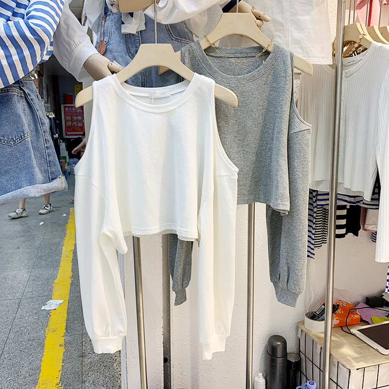 CEC solid color long-sleeved T-shirt for women, 2026 Korean style, trendy design, off-shoulder short sweatshirt, casual and versatile.