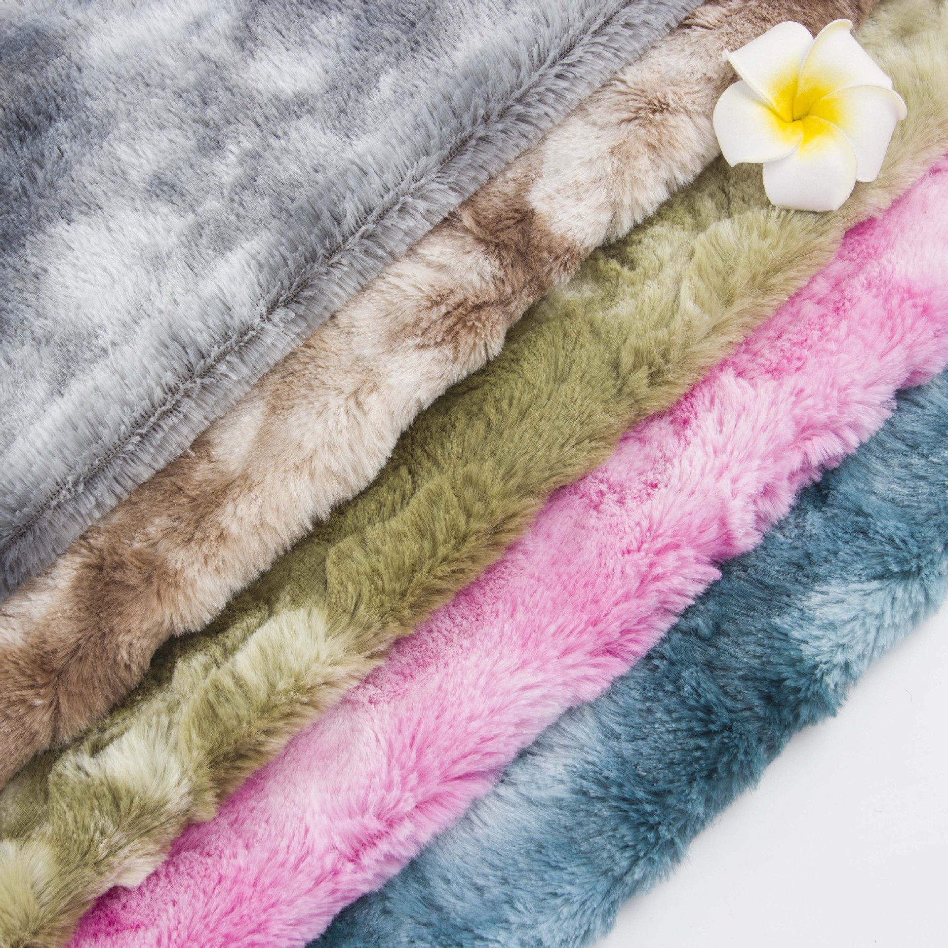 厂家供应pv绒扎染印花玩具面料地摊床垫家纺箱包宠物窝地垫