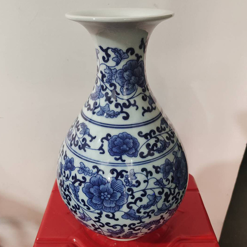 Jingdezhen vase Ceramic crafts To fake something antique Home Decoration Decoration Chinese style Office Study Illustration Ceramic bottle