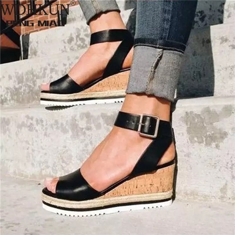 Summer 2020 leisure new Korean muffin fish mouth shoes high heel slope sandals waterproof platform increase the trend of women's shoes