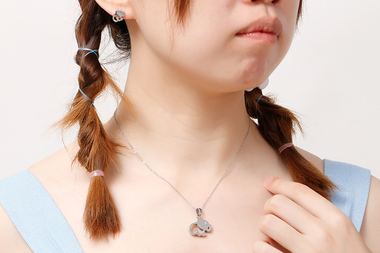Simple Stainless Steel Hollow Elephant Necklace Earrings Set Wholesale display picture 5
